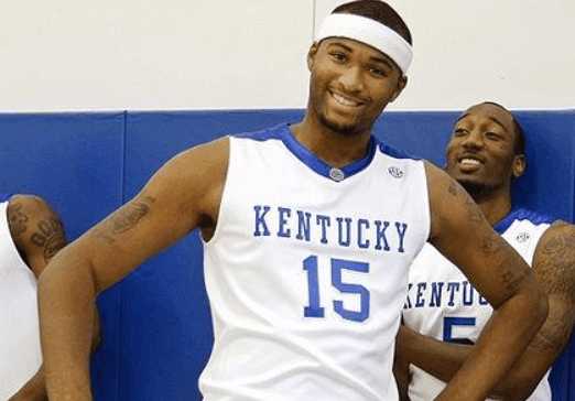 奉献精神让 奉献精神让