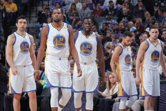 边锋持球内 边锋持球内